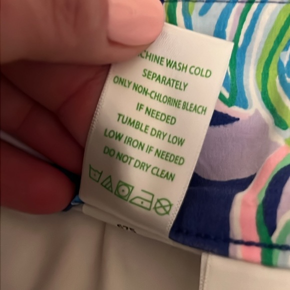 LILLY PULITZER Sri Lanka Shorts 4" Multi color tie front shorts - Picture 12 of 12
